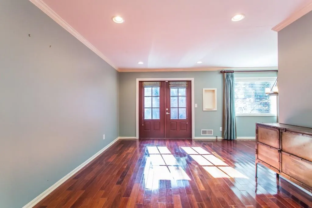 5375 Roswell Road Unit C6, Sandy Springs, Georgia 30342, 2 Bedrooms Bedrooms, ,1 BathroomBathrooms,Residential,Sold,5375 Roswell Road Unit C6,5964697