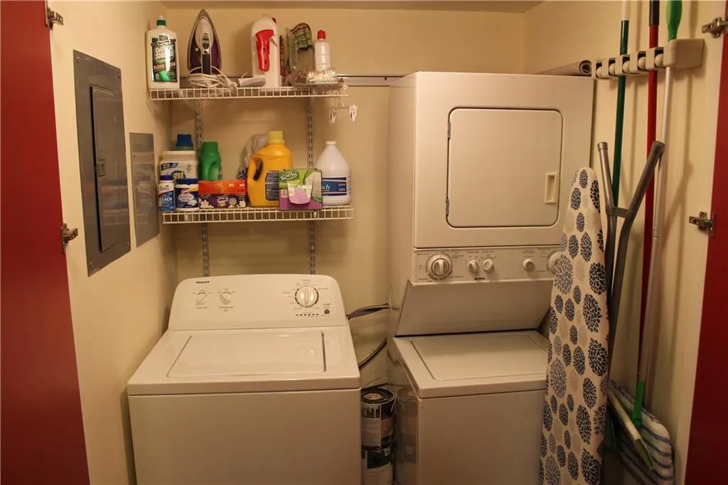 795 Hammond Drive Unit 403, Atlanta, Georgia 30328, 1 Bedroom Bedrooms, ,1 BathroomBathrooms,Residential,Sold,795 Hammond Drive Unit 403,5887738