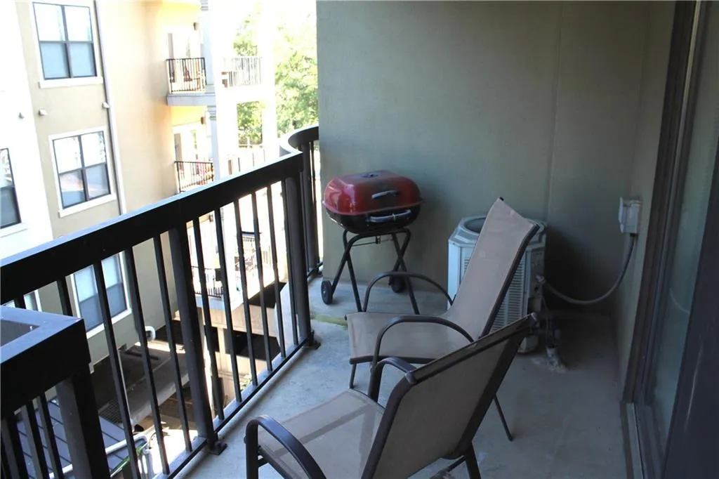 795 Hammond Drive Unit 403, Atlanta, Georgia 30328, 1 Bedroom Bedrooms, ,1 BathroomBathrooms,Residential,Sold,795 Hammond Drive Unit 403,5887738