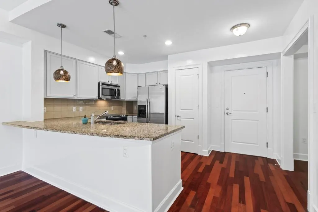 200 River Vista Drive Unit 309, Atlanta, Georgia 30339, 1 Bedroom Bedrooms, ,1 BathroomBathrooms,Residential,Sold,200 River Vista Drive Unit 309,7411110