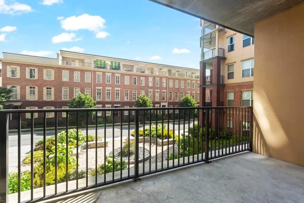 200 River Vista Drive Unit 309, Atlanta, Georgia 30339, 1 Bedroom Bedrooms, ,1 BathroomBathrooms,Residential,Sold,200 River Vista Drive Unit 309,7411110