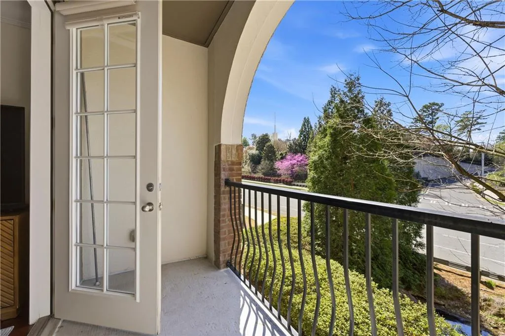 901 Abernathy Road Ne Unit 2190, Atlanta, Georgia 30328, 2 Bedrooms Bedrooms, ,2 BathroomsBathrooms,Residential,For Sale,901 Abernathy Road Ne Unit 2190,7735751