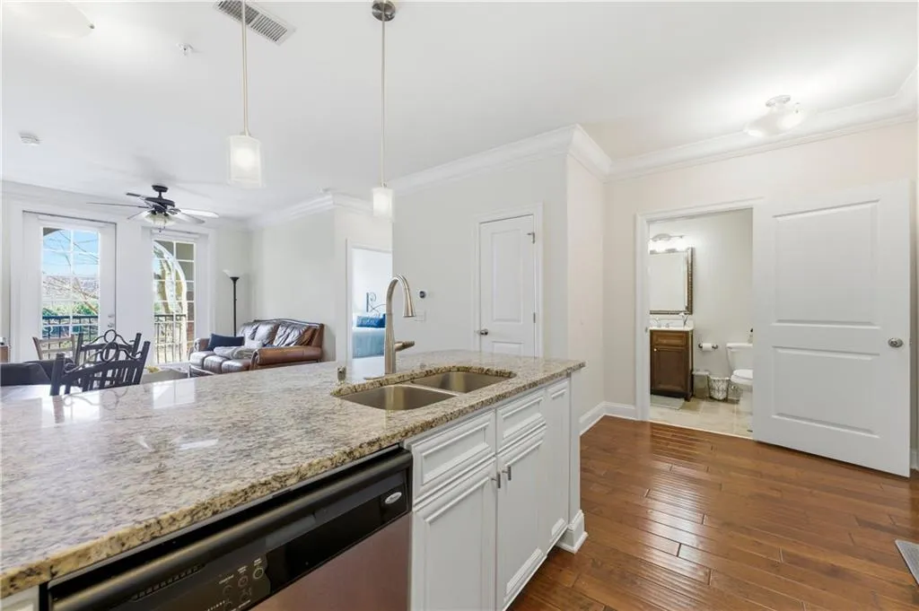 901 Abernathy Road Ne Unit 2190, Atlanta, Georgia 30328, 2 Bedrooms Bedrooms, ,2 BathroomsBathrooms,Residential,For Sale,901 Abernathy Road Ne Unit 2190,7735751