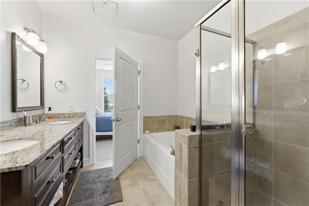 901 Abernathy Road Ne Unit 2190, Atlanta, Georgia 30328, 2 Bedrooms Bedrooms, ,2 BathroomsBathrooms,Residential,For Sale,901 Abernathy Road Ne Unit 2190,7735751