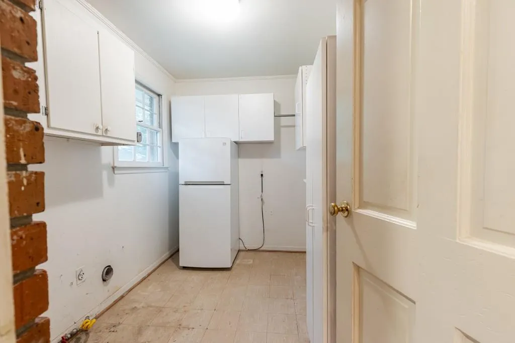 6395 Colewood Court, Sandy Springs, Georgia 30328, 4 Bedrooms Bedrooms, ,2 BathroomsBathrooms,Residential,Sold,6395 Colewood Court,7103114