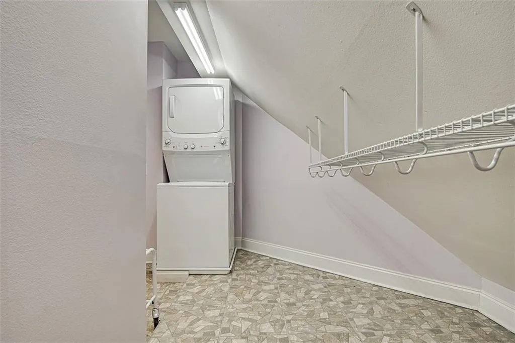 92 Forrest Place Unit 92, Sandy Springs, Georgia 30328, 4 Bedrooms Bedrooms, ,3 BathroomsBathrooms,Residential,Sold,92 Forrest Place Unit 92,6707171