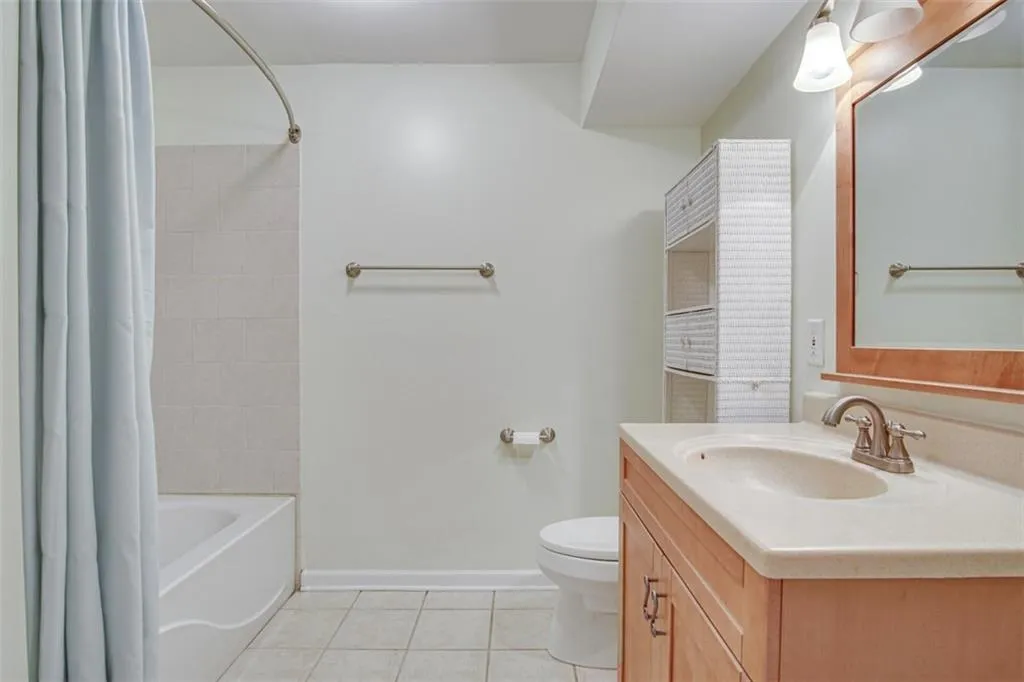 92 Forrest Place Unit 92, Sandy Springs, Georgia 30328, 4 Bedrooms Bedrooms, ,3 BathroomsBathrooms,Residential,Sold,92 Forrest Place Unit 92,6707171