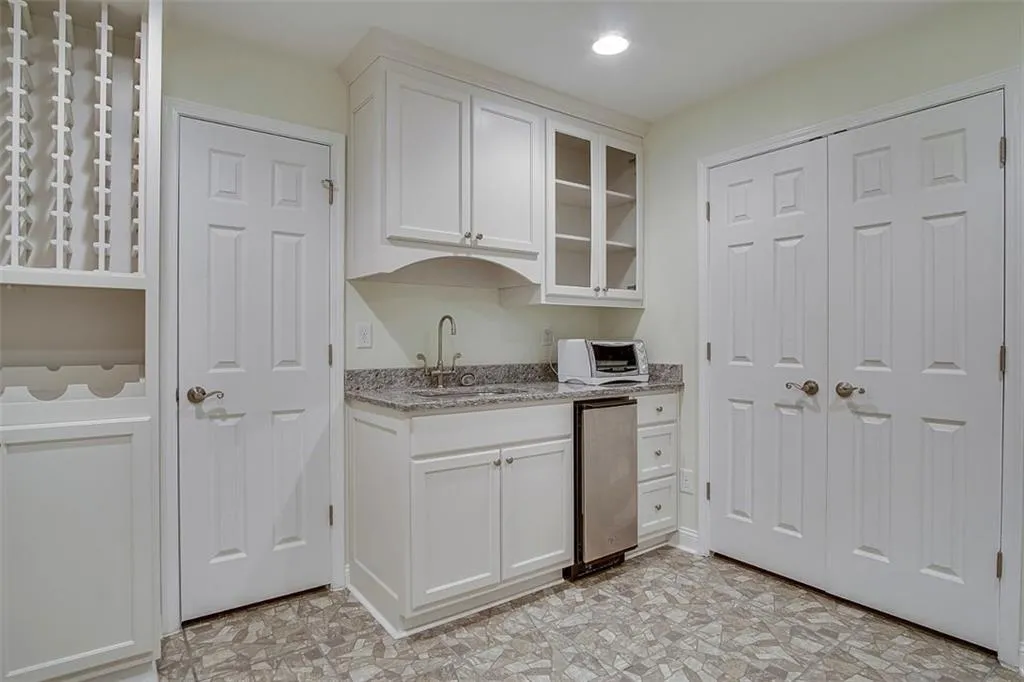 92 Forrest Place Unit 92, Sandy Springs, Georgia 30328, 4 Bedrooms Bedrooms, ,3 BathroomsBathrooms,Residential,Sold,92 Forrest Place Unit 92,6707171