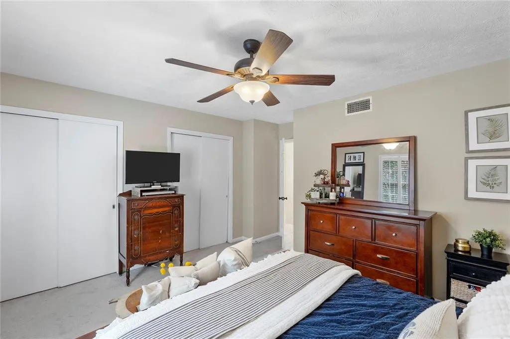 6700 Roswell Road Unit 26d, Sandy Springs, Georgia 30328, 2 Bedrooms Bedrooms, ,1 BathroomBathrooms,Residential,Sold,6700 Roswell Road Unit 26d,6682735