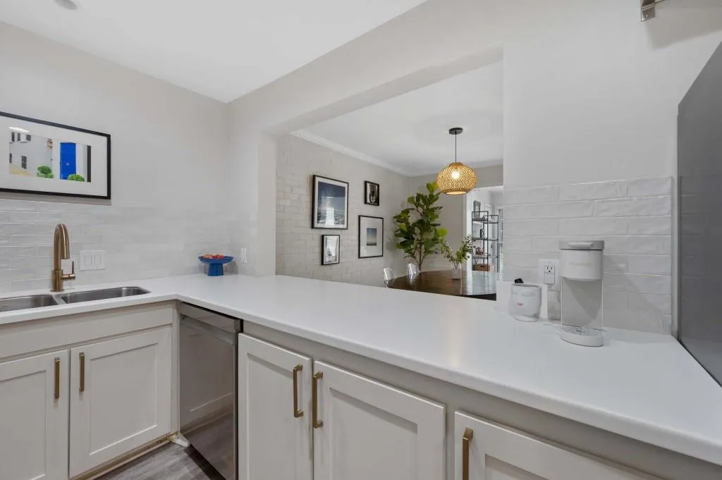 4620 Wieuca Road Unit 54, Atlanta, Georgia 30342, 3 Bedrooms Bedrooms, ,2 BathroomsBathrooms,Residential,For Sale,4620 Wieuca Road Unit 54,7653798
