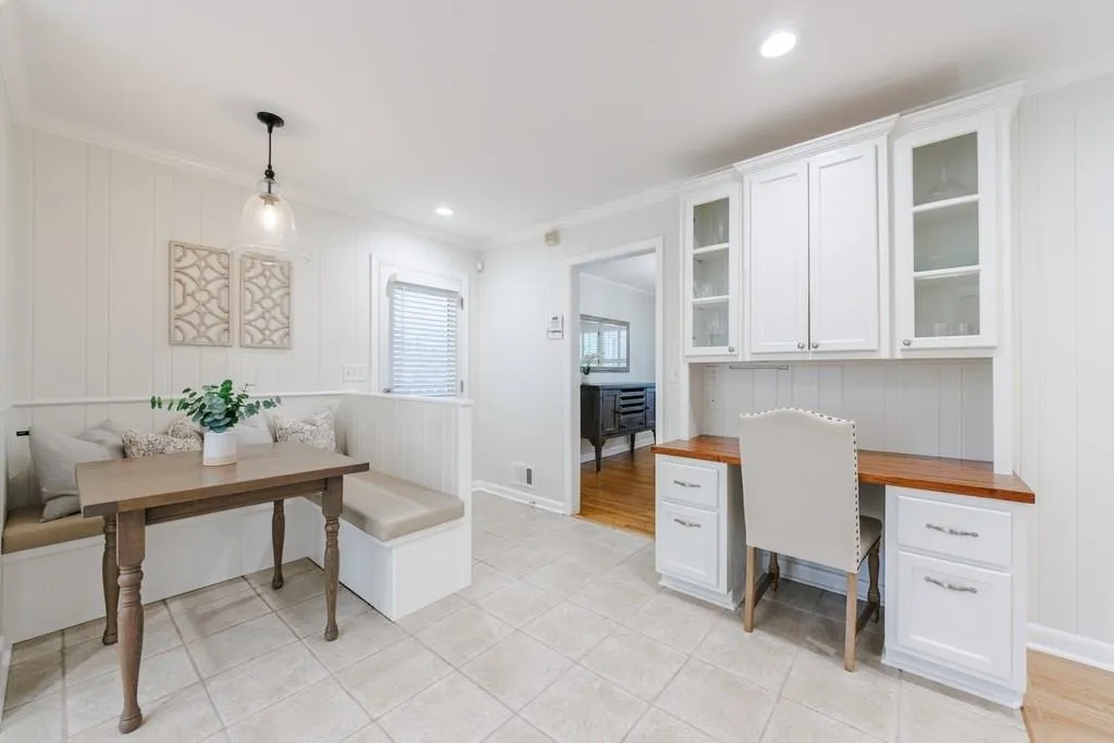 380 Montevallo Drive, Atlanta, Georgia 30342, 4 Bedrooms Bedrooms, ,3 BathroomsBathrooms,Residential,Sold,380 Montevallo Drive,7380364