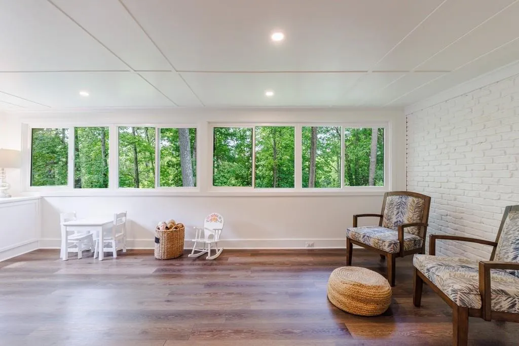 380 Montevallo Drive, Atlanta, Georgia 30342, 4 Bedrooms Bedrooms, ,3 BathroomsBathrooms,Residential,Sold,380 Montevallo Drive,7380364