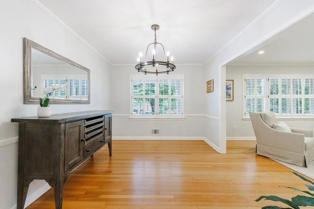 380 Montevallo Drive, Atlanta, Georgia 30342, 4 Bedrooms Bedrooms, ,3 BathroomsBathrooms,Residential,Sold,380 Montevallo Drive,7380364