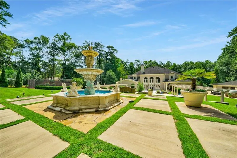 1141 Crest Valley Drive, Sandy Springs, Georgia 30327, 6 Bedrooms Bedrooms, ,8 BathroomsBathrooms,Residential,Sold,1141 Crest Valley Drive,6941408