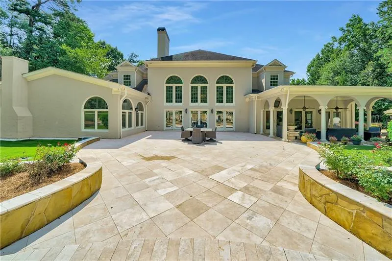 1141 Crest Valley Drive, Sandy Springs, Georgia 30327, 6 Bedrooms Bedrooms, ,8 BathroomsBathrooms,Residential,Sold,1141 Crest Valley Drive,6941408