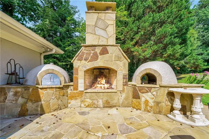 1141 Crest Valley Drive, Sandy Springs, Georgia 30327, 6 Bedrooms Bedrooms, ,8 BathroomsBathrooms,Residential,Sold,1141 Crest Valley Drive,6941408