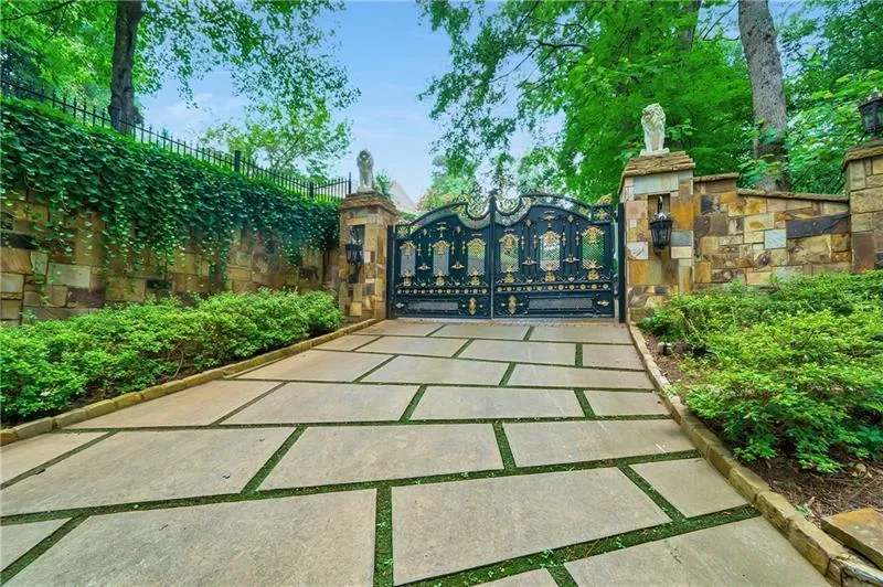 1141 Crest Valley Drive, Sandy Springs, Georgia 30327, 6 Bedrooms Bedrooms, ,8 BathroomsBathrooms,Residential,Sold,1141 Crest Valley Drive,6941408