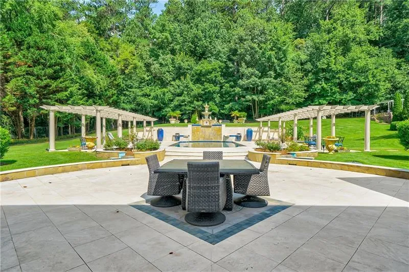 1141 Crest Valley Drive, Sandy Springs, Georgia 30327, 6 Bedrooms Bedrooms, ,8 BathroomsBathrooms,Residential,Sold,1141 Crest Valley Drive,6941408