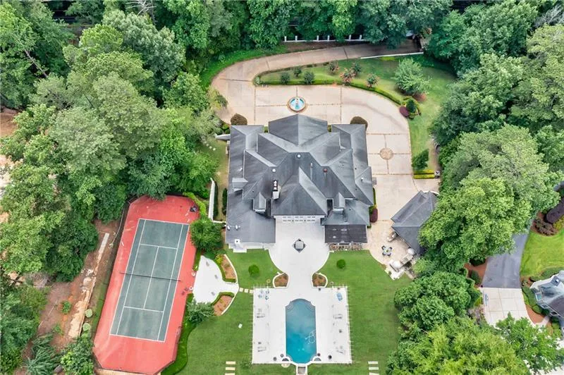 1141 Crest Valley Drive, Sandy Springs, Georgia 30327, 6 Bedrooms Bedrooms, ,8 BathroomsBathrooms,Residential,Sold,1141 Crest Valley Drive,6941408