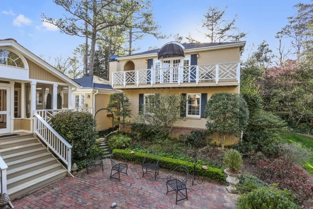 3038 Nancy Creek Road, Atlanta, Georgia 30327, 4 Bedrooms Bedrooms, ,3 BathroomsBathrooms,Residential,Sold,3038 Nancy Creek Road,5853122