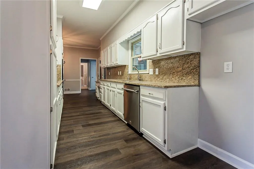 810 Mabry Road, Atlanta, Georgia 30328, 5 Bedrooms Bedrooms, ,4 BathroomsBathrooms,Residential,Sold,810 Mabry Road,6908902 810 Mabry Road, Atlanta, Georgia 30328, 5 Bedrooms Bedrooms, ,4 BathroomsBathrooms,Residential,Sold,810 Mabry Road,6908902