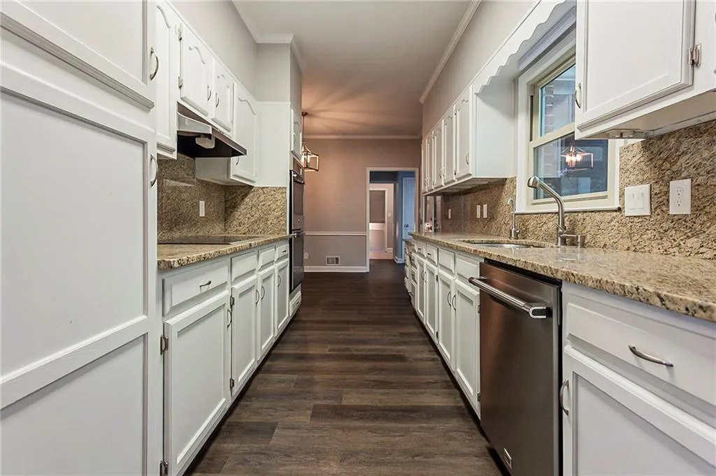 810 Mabry Road, Atlanta, Georgia 30328, 5 Bedrooms Bedrooms, ,4 BathroomsBathrooms,Residential,Sold,810 Mabry Road,6908902 810 Mabry Road, Atlanta, Georgia 30328, 5 Bedrooms Bedrooms, ,4 BathroomsBathrooms,Residential,Sold,810 Mabry Road,6908902