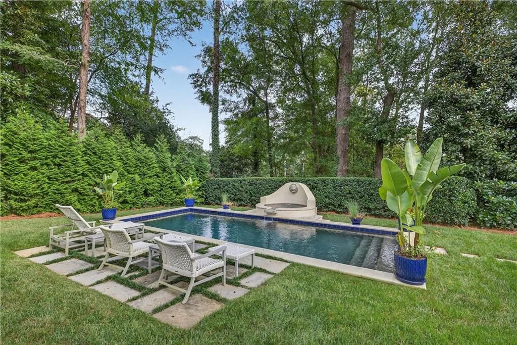4045 Northside Drive Nw, Atlanta, Georgia 30342, 3 Bedrooms Bedrooms, ,4 BathroomsBathrooms,Residential,For Sale,4045 Northside Drive Nw,7656457