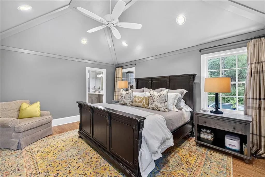 4045 Northside Drive Nw, Atlanta, Georgia 30342, 3 Bedrooms Bedrooms, ,4 BathroomsBathrooms,Residential,For Sale,4045 Northside Drive Nw,7656457