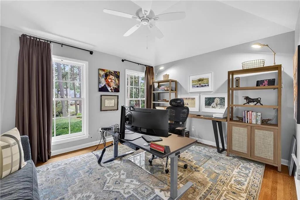 4045 Northside Drive Nw, Atlanta, Georgia 30342, 3 Bedrooms Bedrooms, ,4 BathroomsBathrooms,Residential,For Sale,4045 Northside Drive Nw,7656457