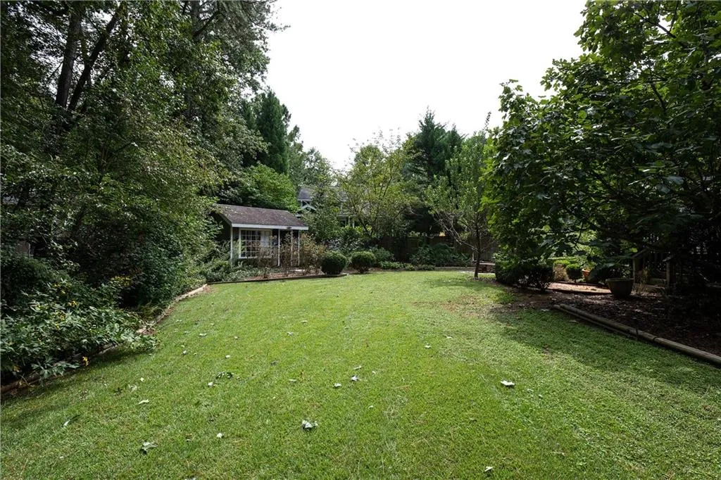 7675 Nesbit Ferry Road, Sandy Springs, Georgia 30350, 4 Bedrooms Bedrooms, ,2 BathroomsBathrooms,Residential,Sold,7675 Nesbit Ferry Road,6780417