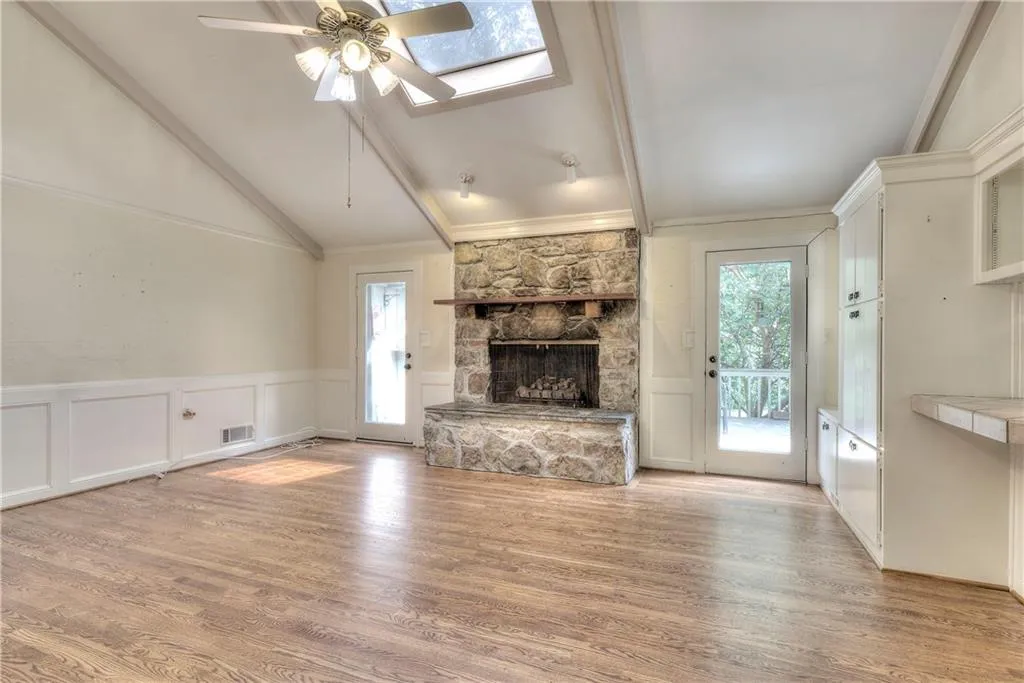 7675 Nesbit Ferry Road, Sandy Springs, Georgia 30350, 4 Bedrooms Bedrooms, ,2 BathroomsBathrooms,Residential,Sold,7675 Nesbit Ferry Road,6780417