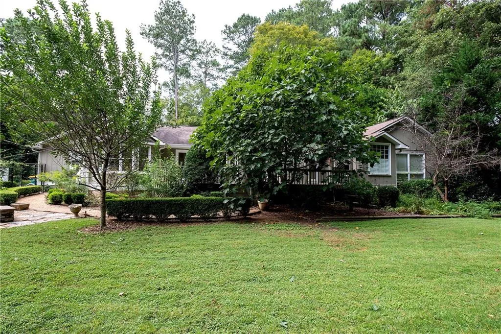 7675 Nesbit Ferry Road, Sandy Springs, Georgia 30350, 4 Bedrooms Bedrooms, ,2 BathroomsBathrooms,Residential,Sold,7675 Nesbit Ferry Road,6780417