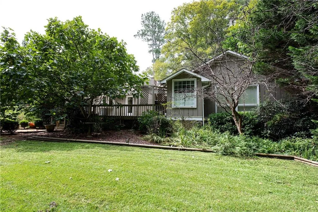 7675 Nesbit Ferry Road, Sandy Springs, Georgia 30350, 4 Bedrooms Bedrooms, ,2 BathroomsBathrooms,Residential,Sold,7675 Nesbit Ferry Road,6780417
