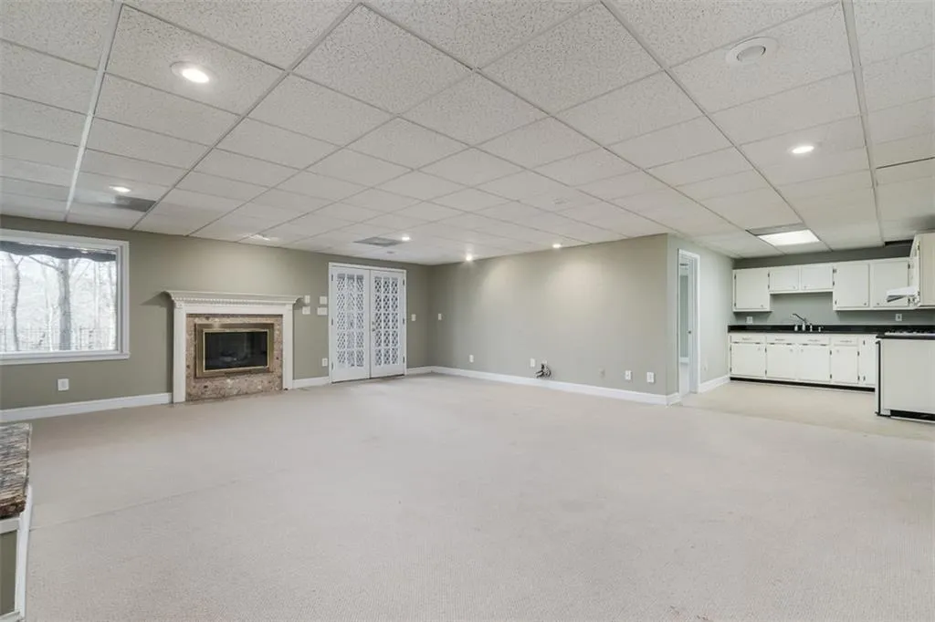 2895 Coles Way, Sandy Springs, Georgia 30350, 5 Bedrooms Bedrooms, ,4 BathroomsBathrooms,Residential,Sold,2895 Coles Way,6824630