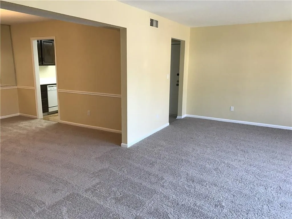 6851 Roswell Road Ne Unit O34, Atlanta, Georgia 30328, 2 Bedrooms Bedrooms, ,2 BathroomsBathrooms,Residential,Sold,6851 Roswell Road Ne Unit O34,5768215