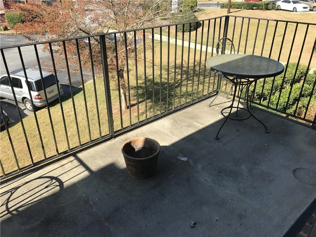 6851 Roswell Road Ne Unit O34, Atlanta, Georgia 30328, 2 Bedrooms Bedrooms, ,2 BathroomsBathrooms,Residential,Sold,6851 Roswell Road Ne Unit O34,5768215