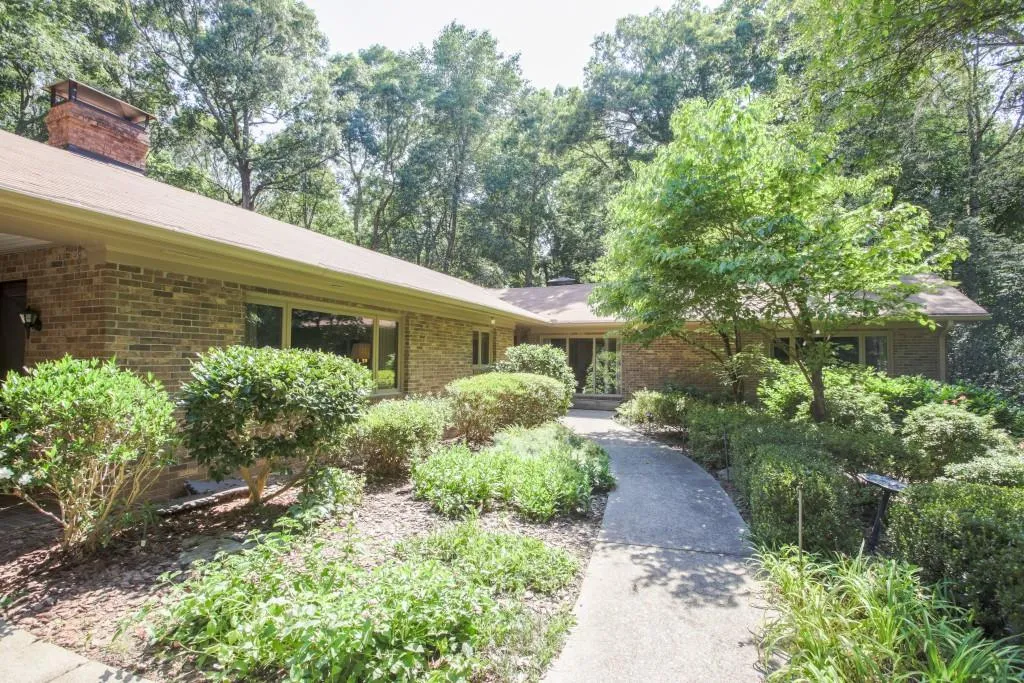 1465 Northwold Drive, Sandy Springs, Georgia 30350, 4 Bedrooms Bedrooms, ,3 BathroomsBathrooms,Residential,Sold,1465 Northwold Drive,5709758