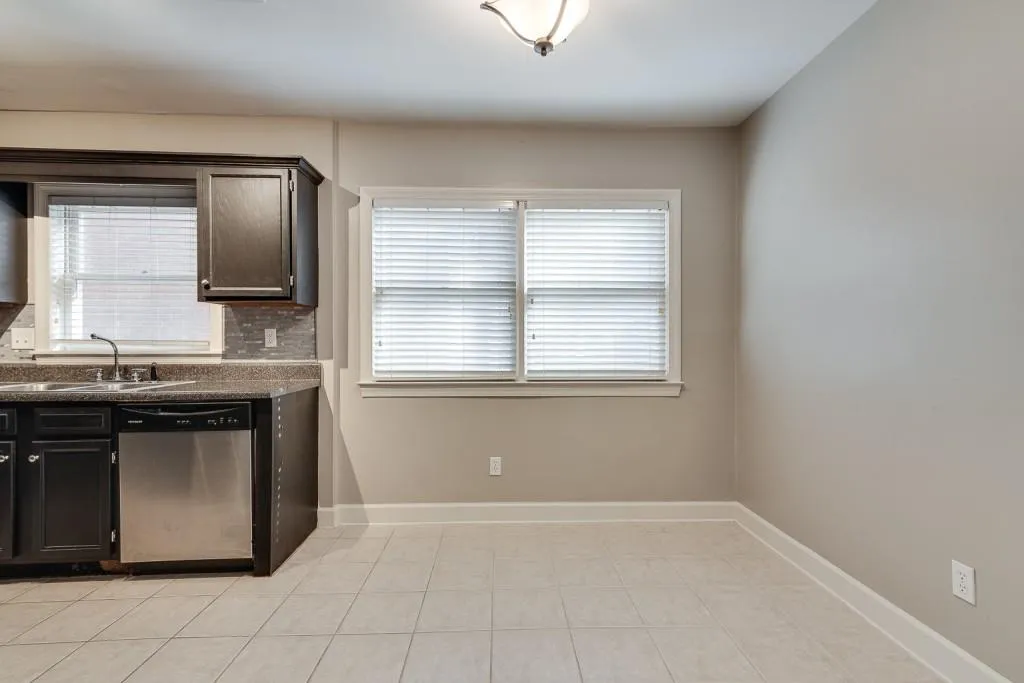 7500 Roswell Road Unit 57, Sandy Springs, Georgia 30350, 2 Bedrooms Bedrooms, ,2 BathroomsBathrooms,Residential,Sold,7500 Roswell Road Unit 57,6989062