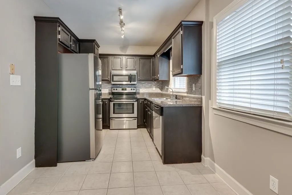 7500 Roswell Road Unit 57, Sandy Springs, Georgia 30350, 2 Bedrooms Bedrooms, ,2 BathroomsBathrooms,Residential,Sold,7500 Roswell Road Unit 57,6989062