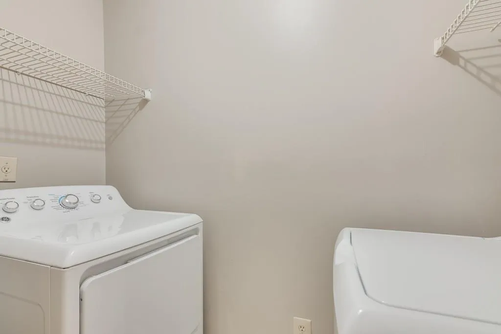 7500 Roswell Road Unit 57, Sandy Springs, Georgia 30350, 2 Bedrooms Bedrooms, ,2 BathroomsBathrooms,Residential,Sold,7500 Roswell Road Unit 57,6989062