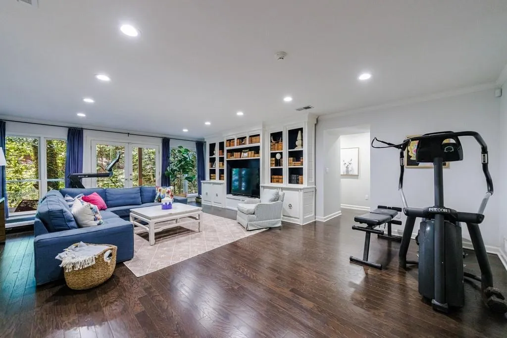 5530 W Idlewood Lane, Atlanta, Georgia 30327, 5 Bedrooms Bedrooms, ,3 BathroomsBathrooms,Residential,Sold,5530 W Idlewood Lane,7447666 5530 W Idlewood Lane, Atlanta, Georgia 30327, 5 Bedrooms Bedrooms, ,3 BathroomsBathrooms,Residential,Sold,5530 W Idlewood Lane,7447666