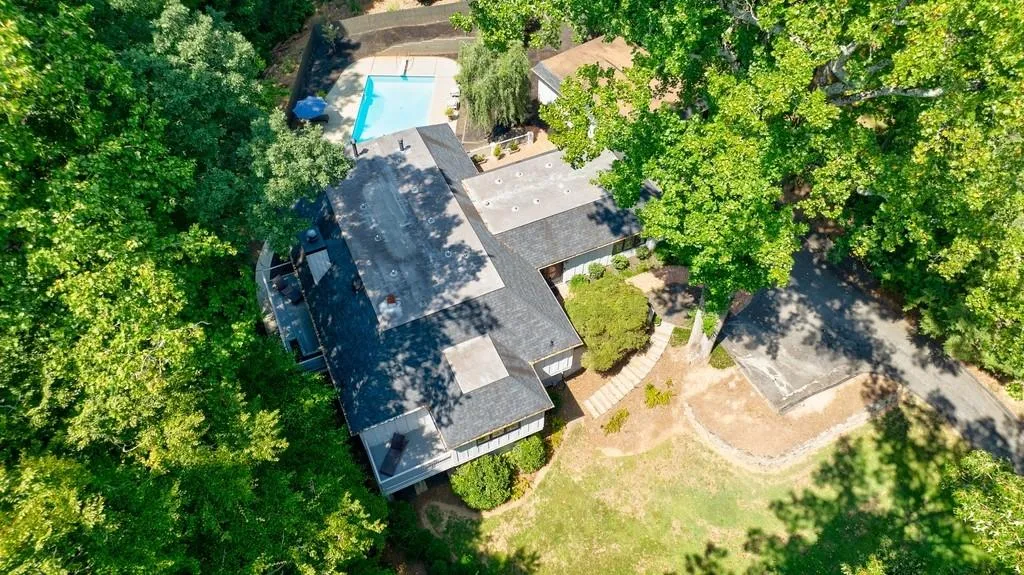 5530 W Idlewood Lane, Atlanta, Georgia 30327, 5 Bedrooms Bedrooms, ,3 BathroomsBathrooms,Residential,Sold,5530 W Idlewood Lane,7447666 5530 W Idlewood Lane, Atlanta, Georgia 30327, 5 Bedrooms Bedrooms, ,3 BathroomsBathrooms,Residential,Sold,5530 W Idlewood Lane,7447666