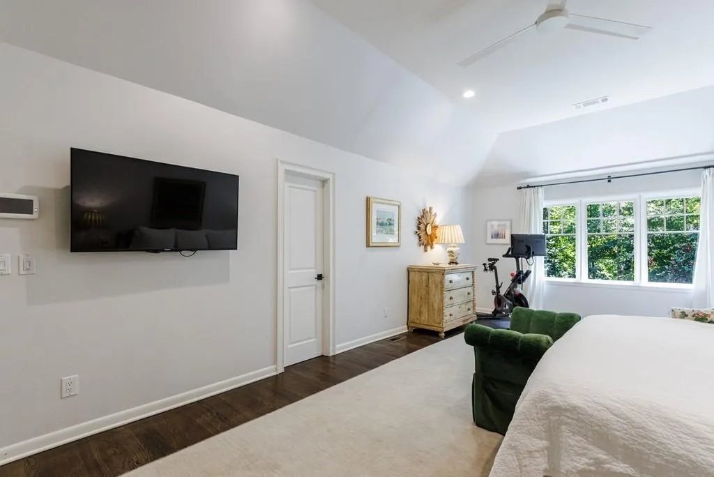 5530 W Idlewood Lane, Atlanta, Georgia 30327, 5 Bedrooms Bedrooms, ,3 BathroomsBathrooms,Residential,Sold,5530 W Idlewood Lane,7447666 5530 W Idlewood Lane, Atlanta, Georgia 30327, 5 Bedrooms Bedrooms, ,3 BathroomsBathrooms,Residential,Sold,5530 W Idlewood Lane,7447666