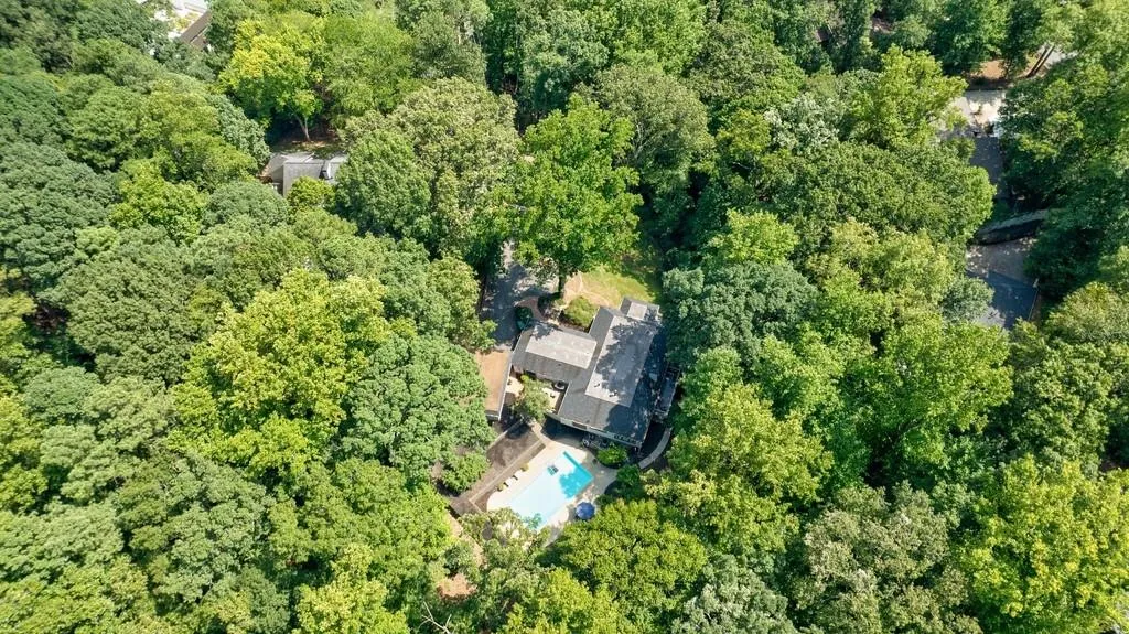 5530 W Idlewood Lane, Atlanta, Georgia 30327, 5 Bedrooms Bedrooms, ,3 BathroomsBathrooms,Residential,Sold,5530 W Idlewood Lane,7447666 5530 W Idlewood Lane, Atlanta, Georgia 30327, 5 Bedrooms Bedrooms, ,3 BathroomsBathrooms,Residential,Sold,5530 W Idlewood Lane,7447666