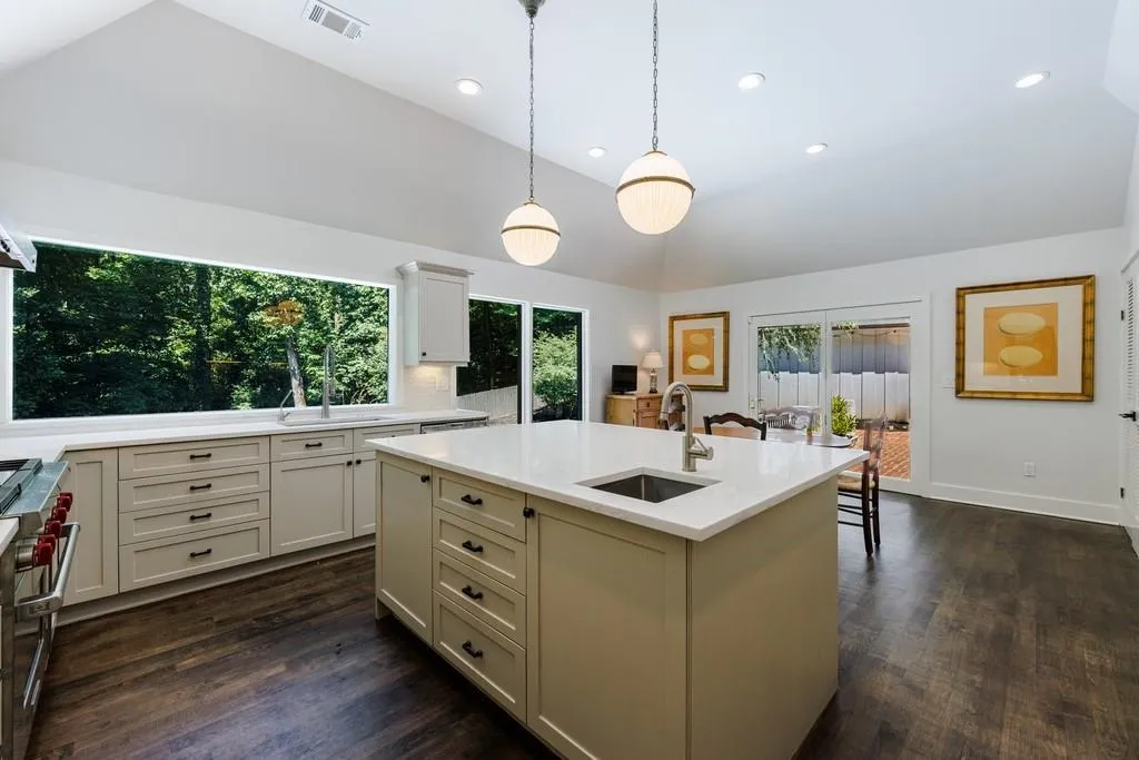 5530 W Idlewood Lane, Atlanta, Georgia 30327, 5 Bedrooms Bedrooms, ,3 BathroomsBathrooms,Residential,Sold,5530 W Idlewood Lane,7447666 5530 W Idlewood Lane, Atlanta, Georgia 30327, 5 Bedrooms Bedrooms, ,3 BathroomsBathrooms,Residential,Sold,5530 W Idlewood Lane,7447666