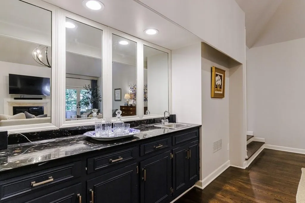 5530 W Idlewood Lane, Atlanta, Georgia 30327, 5 Bedrooms Bedrooms, ,3 BathroomsBathrooms,Residential,Sold,5530 W Idlewood Lane,7447666 5530 W Idlewood Lane, Atlanta, Georgia 30327, 5 Bedrooms Bedrooms, ,3 BathroomsBathrooms,Residential,Sold,5530 W Idlewood Lane,7447666