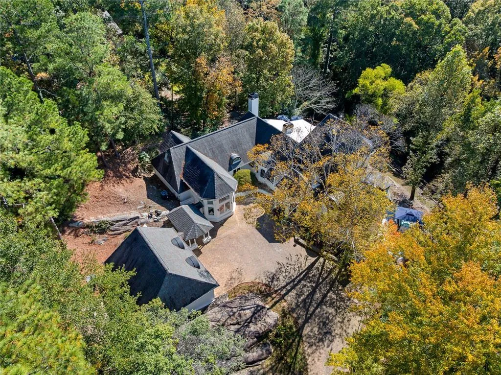 3906 Paces Ferry Road Nw, Atlanta, Georgia 30327, 6 Bedrooms Bedrooms, ,5 BathroomsBathrooms,Residential,For Sale,3906 Paces Ferry Road Nw,7677079