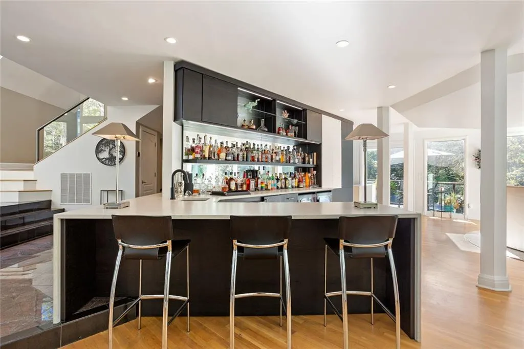 3906 Paces Ferry Road Nw, Atlanta, Georgia 30327, 6 Bedrooms Bedrooms, ,5 BathroomsBathrooms,Residential,For Sale,3906 Paces Ferry Road Nw,7677079