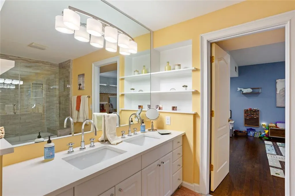 3906 Paces Ferry Road Nw, Atlanta, Georgia 30327, 6 Bedrooms Bedrooms, ,5 BathroomsBathrooms,Residential,For Sale,3906 Paces Ferry Road Nw,7677079