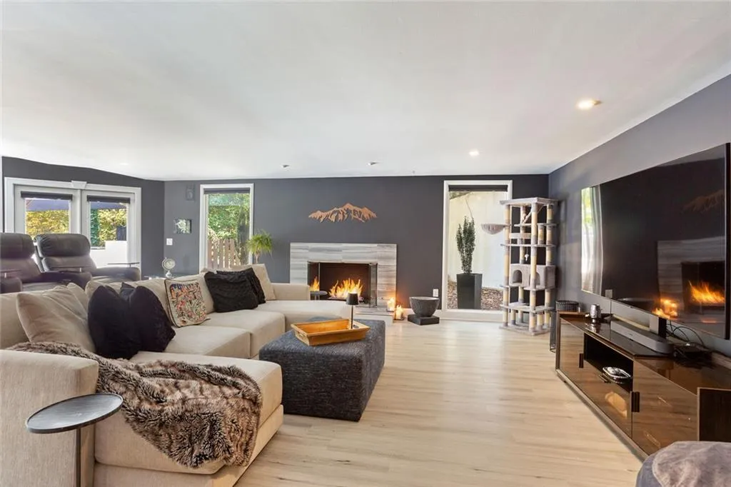 3906 Paces Ferry Road Nw, Atlanta, Georgia 30327, 6 Bedrooms Bedrooms, ,5 BathroomsBathrooms,Residential,For Sale,3906 Paces Ferry Road Nw,7677079